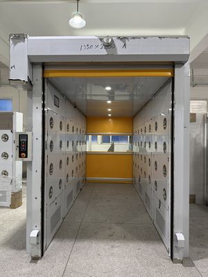 ISO 14644-1을 준수하는 청정실용으로 세분화된 바람에 저항하는 디자인과 0.8mm 찢어지지 않는 커튼을 가진 산업용 중량 공기 샤워기